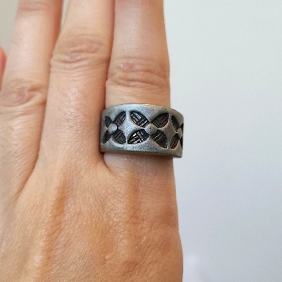 Vintage Native American Style Flower Ring - Picture 1 of 5